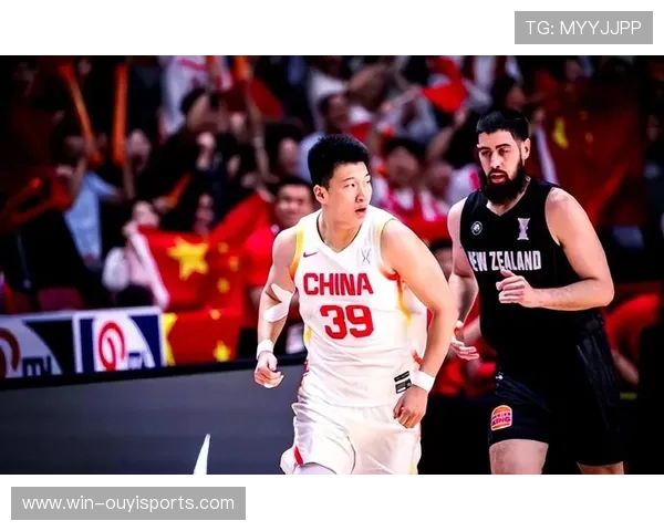 震撼!中国男篮击败强敌晋级亚锦赛四强,历史性突破备受期待 震撼!中国男篮击败强敌晋级亚锦赛四强,历史性突破备受期待